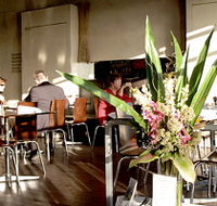 R Bar Restaurant Port Melbourne - Pubs Perth