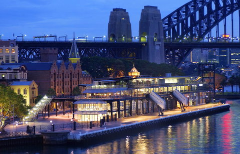 Cruise Bar - Pubs Perth 0