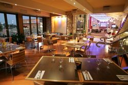 Options Tavern - Pubs Perth 2
