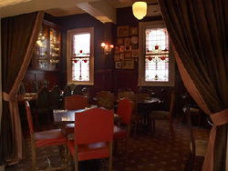 Benjamin On Franklin - Pubs Perth 3