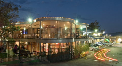 Castle Hill Tavern - Pubs Perth 0