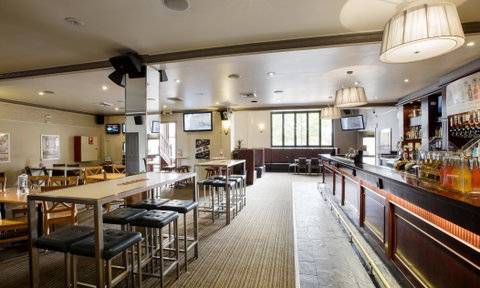 Castle Hill Tavern - Pubs Perth 3