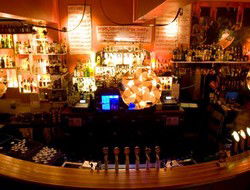 Crown And Sceptre Hotel - Pubs Perth 1