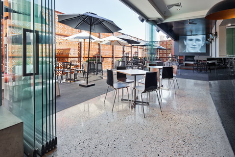 The Cremorne Hotel - Pubs Perth 7