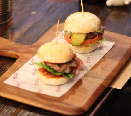 Grill'd (Healthy Burgers) - Pubs Perth 3