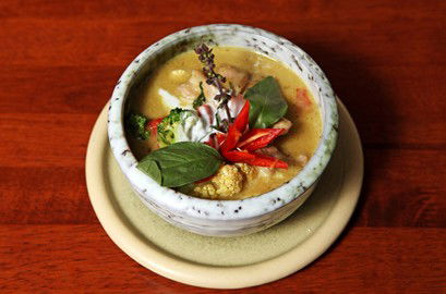 Green Papaya Balinese & Thai Cuisine - Pubs Perth 1