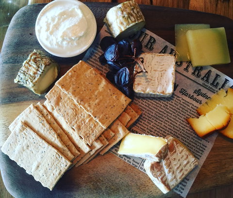 Two Buoys - Pubs Perth 1