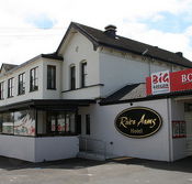 River Arms Hotel - Pubs Perth