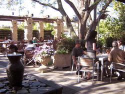 The High Road Hotel - Pubs Perth 1