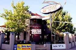 Inglewood Hotel - Pubs Perth 1