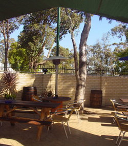 Hale Road Tavern - Pubs Perth 2