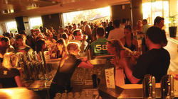 Mullaloo Beach Hotel - Pubs Perth 2