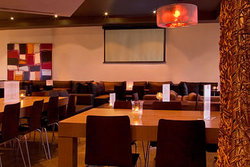The Lounge Hotel - Pubs Perth 2