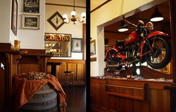 The Albion Hotel - Pubs Perth 3