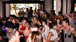 The Causeway Bar - Pubs Perth 3