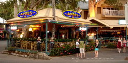 Apres Beach Bar & Grill - Palm Cove - Pubs Perth 0