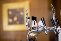 Duxton Hotel - The Lobby Bar - Pubs Perth 1