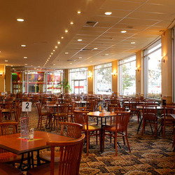 Village Green Hotel - Pubs Perth 3