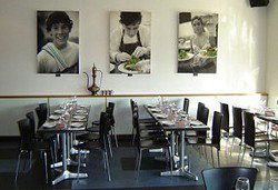 Riki Blake's Cafe - Pubs Perth 3