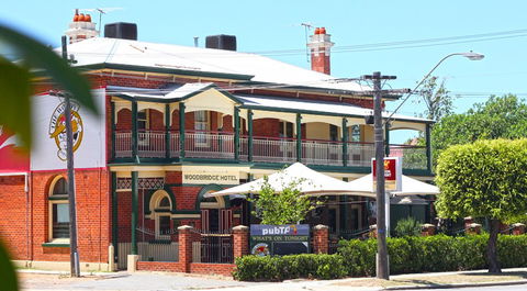Woodbridge Hotel - Pubs Perth 2