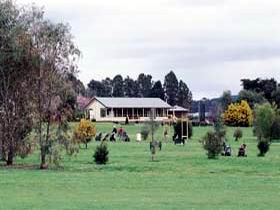 Oakbank Golf Club - Pubs Perth 2