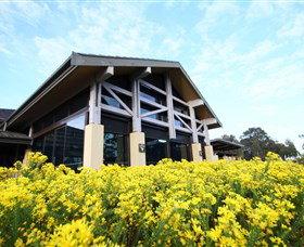 Vintage Golf Club - Pubs Perth 2