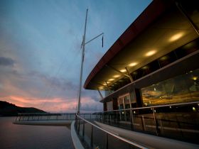Hamilton Island Yacht Club - Pubs Perth 1