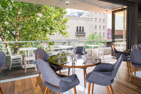 Dutchess - Pubs Perth 1