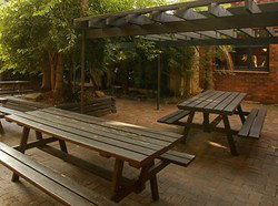 Greenacre Tavern - Pubs Perth 3