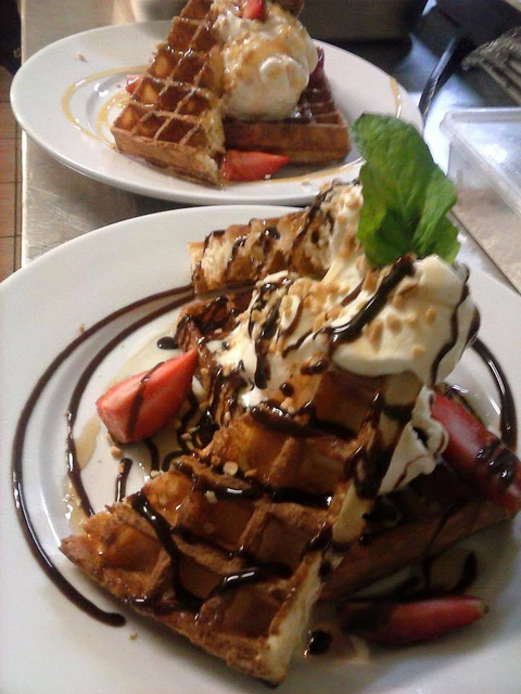 Duke Of Edinburgh Hotel - Pubs Perth 2