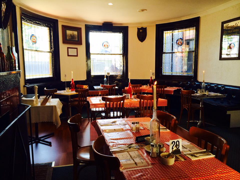 Queens Arms Hotel - Pubs Perth 2