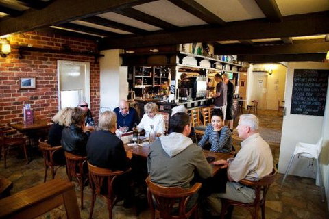 Last Drop Tavern Warnbro - Pubs Perth 1