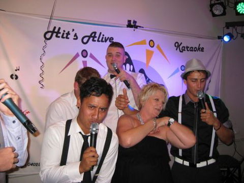 Hits Alive Karaoke & DJ's - Pubs Perth 4