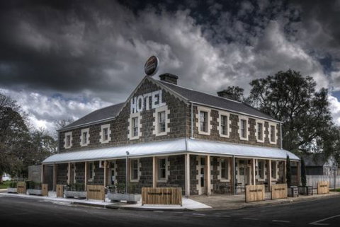 Inverleigh Hotel - Pubs Perth 0