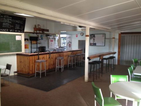 Star Hotel Motel - Pubs Perth 2