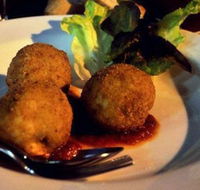 Via Napoli Pizzeria - Pubs Perth