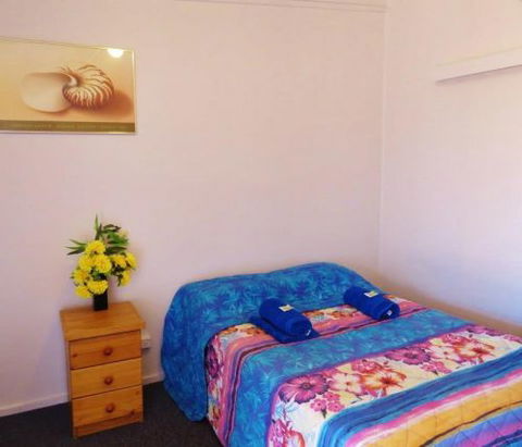 Billabong Hotel/Motel Cunnamulla - Pubs Perth 3