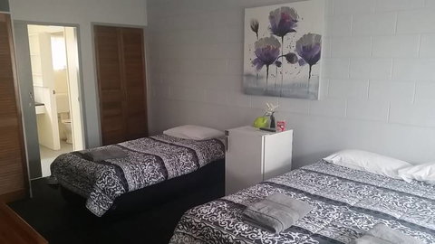 Kabra Hotel - Pubs Perth 1