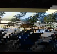 Fat Fish Beachfront Bistro - Pubs Perth