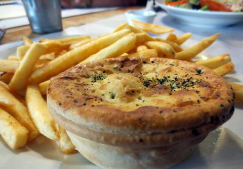 Elly’s Coffee Lounge - Pubs Perth 1