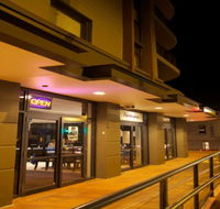 Yiamas Greek Taverna - Pubs Perth