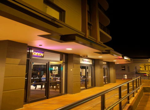 Yiamas Greek Taverna - Pubs Perth 0