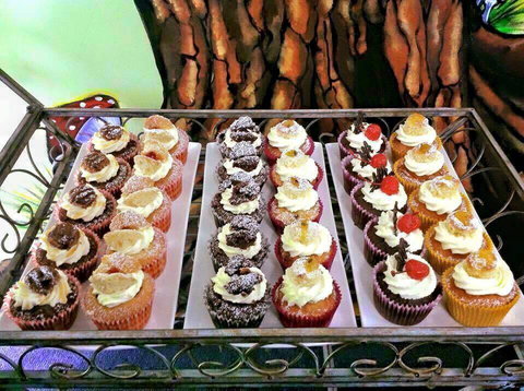Heaven Leigh Cupcakes - Pubs Perth 3