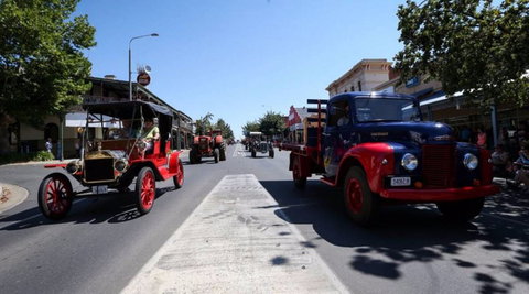 Corowa Rotary Federation Festival - Pubs Perth 1