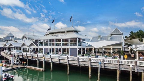 Hemingway's Brewery Port Douglas - Pubs Perth 1
