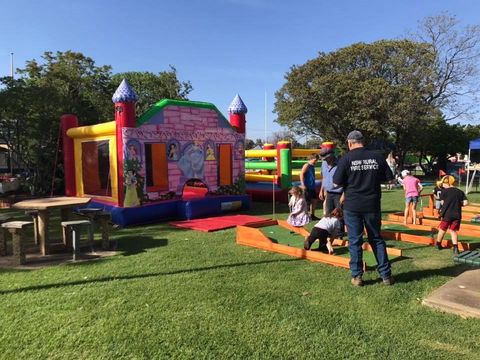 Mathoura Country Kids Festival - Pubs Perth 0