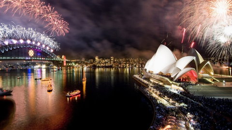 Sydney Harbour New Year’s Eve Fireworks Dinner Cruises - Pubs Perth 2