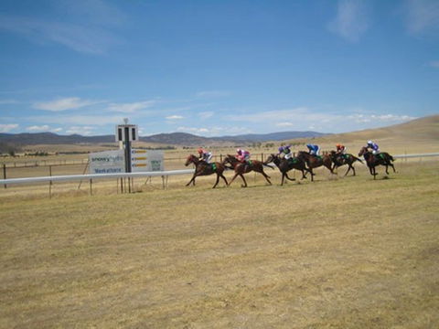 Adaminaby Cup Race Day - Pubs Perth 0