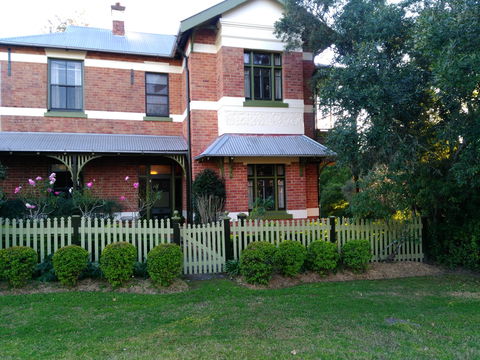 Annual Paterson Historical Walk - Pubs Perth 1