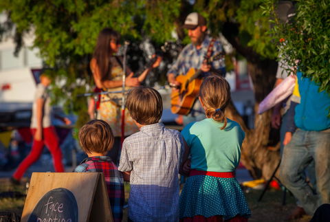 Castlemaine Artists Market - Pubs Perth 2